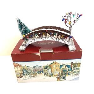Vintage LEMAX Dickensvale Christmas Village Porcelain Wooden Footbridge 1991